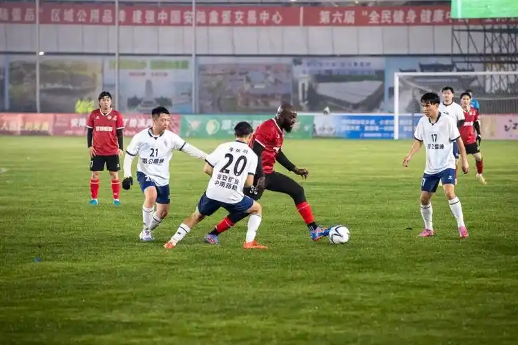 荷兰甲级联赛：阿贾克斯 VS 特温特